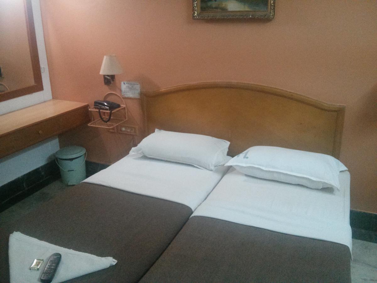 Oyo 5377 Hotel Raaj Bhaavan チェンナイ エクステリア 写真