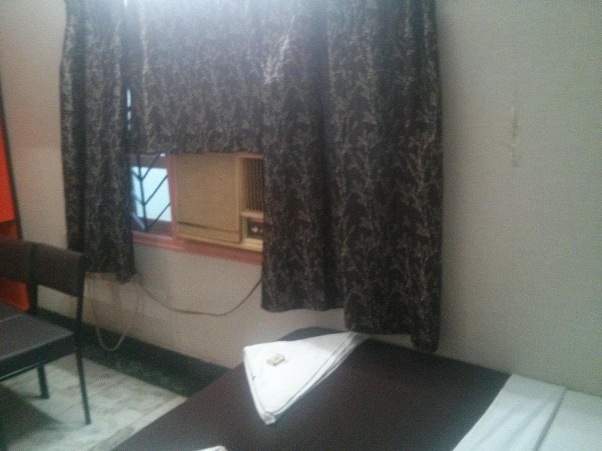 Oyo 5377 Hotel Raaj Bhaavan チェンナイ エクステリア 写真