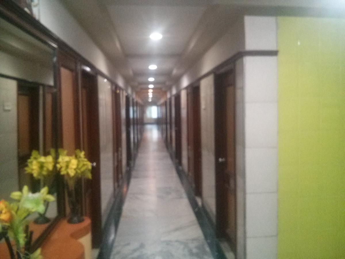 Oyo 5377 Hotel Raaj Bhaavan チェンナイ エクステリア 写真