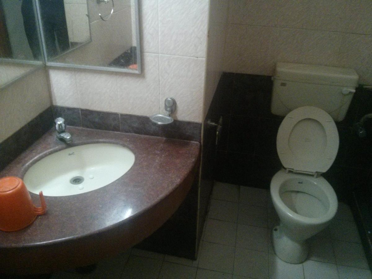 Oyo 5377 Hotel Raaj Bhaavan チェンナイ エクステリア 写真