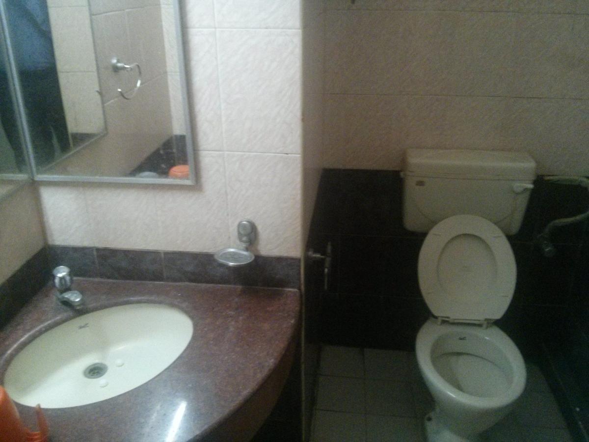 Oyo 5377 Hotel Raaj Bhaavan チェンナイ エクステリア 写真